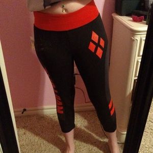 NWT Harley Quinn DC Leggings Hot Topic